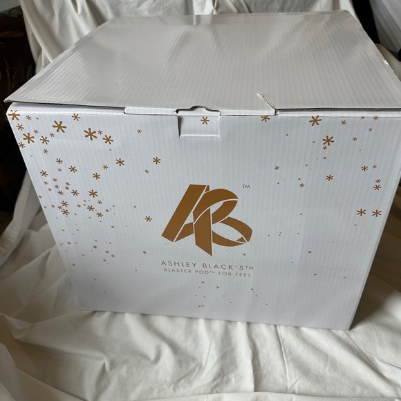 ASHLEY BLACK BLASTER POD FOR FEET *in box - Picture 2 of 2